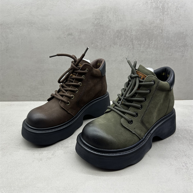 断码处理真皮女靴圆头系带马丁靴