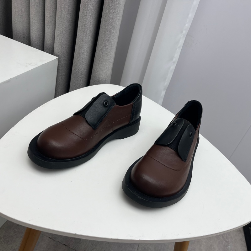 2025秋款断码处理真皮女鞋复古圆头舒适乐福鞋时尚百搭牛皮女单鞋