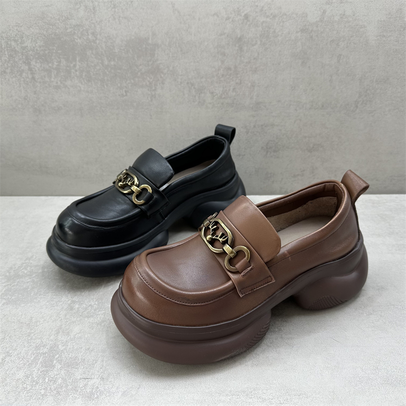 断码处理真皮女鞋英伦风乐福鞋女