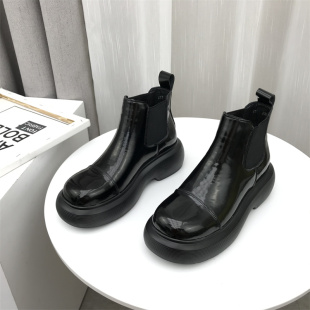 工厂处理断码真皮女靴2022冬季新款圆头舒适厚底欧美松紧口马丁靴