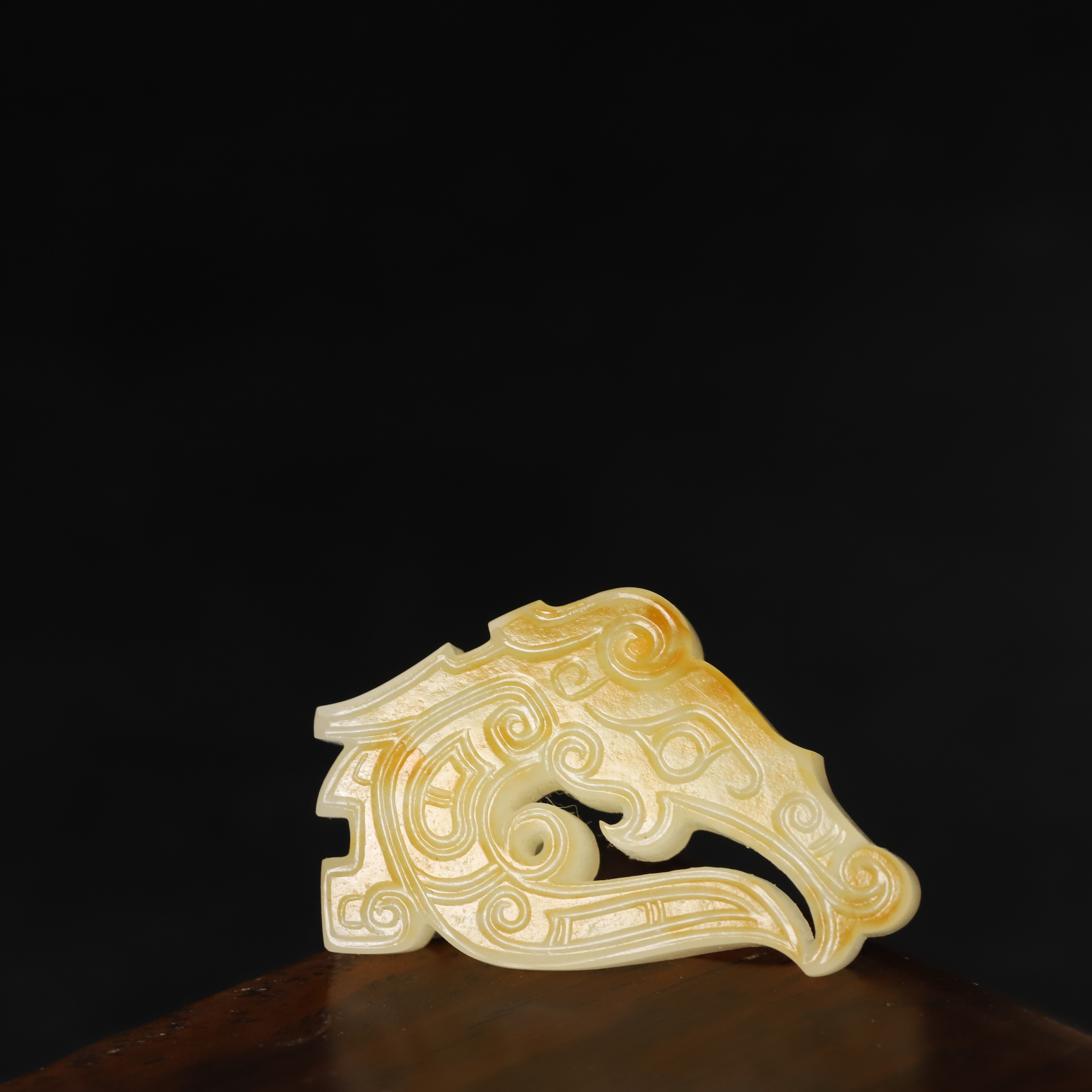 在售新疆和田玉洒金皮仿古马8.3克白玉籽料挂件玉坠苏工无瑕疵