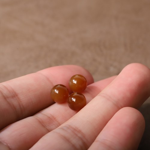 新疆和田玉且末糖玉7.8mm圆珠