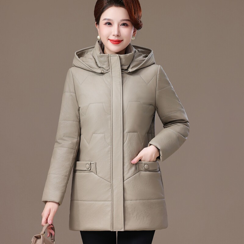 2025新款女装海宁皮衣中老年大码180斤8XL可拆卸帽皮棉服妈妈外套