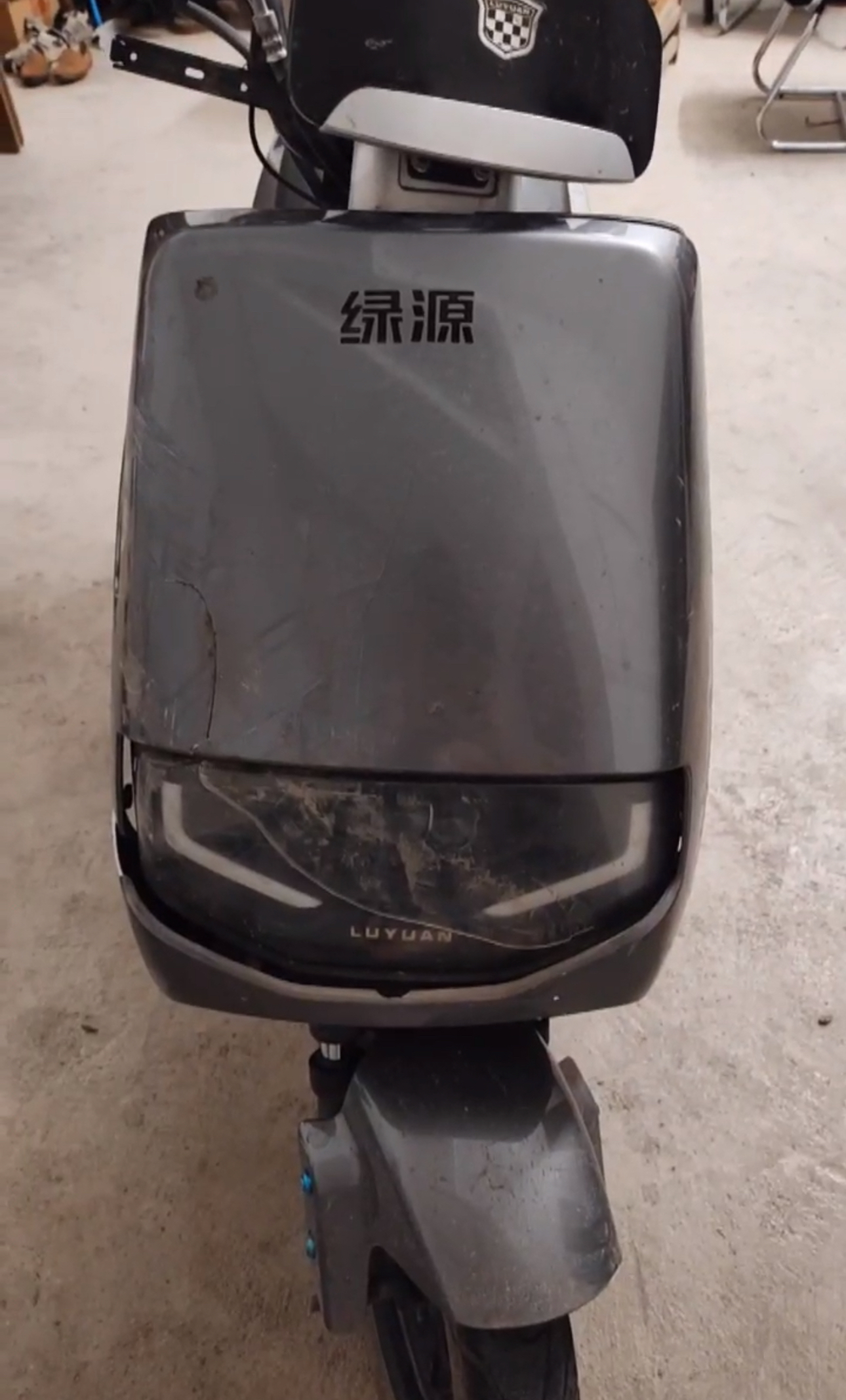 绿源莱诺九代电动车外壳华日全套烤漆件灯具前围工具箱原厂配件
