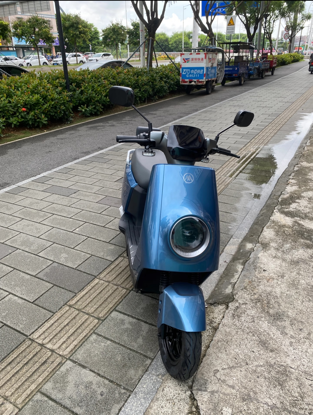 爱玛擒龙AB09电动车外壳华日全套烤漆件灯具前围工具箱原厂配件