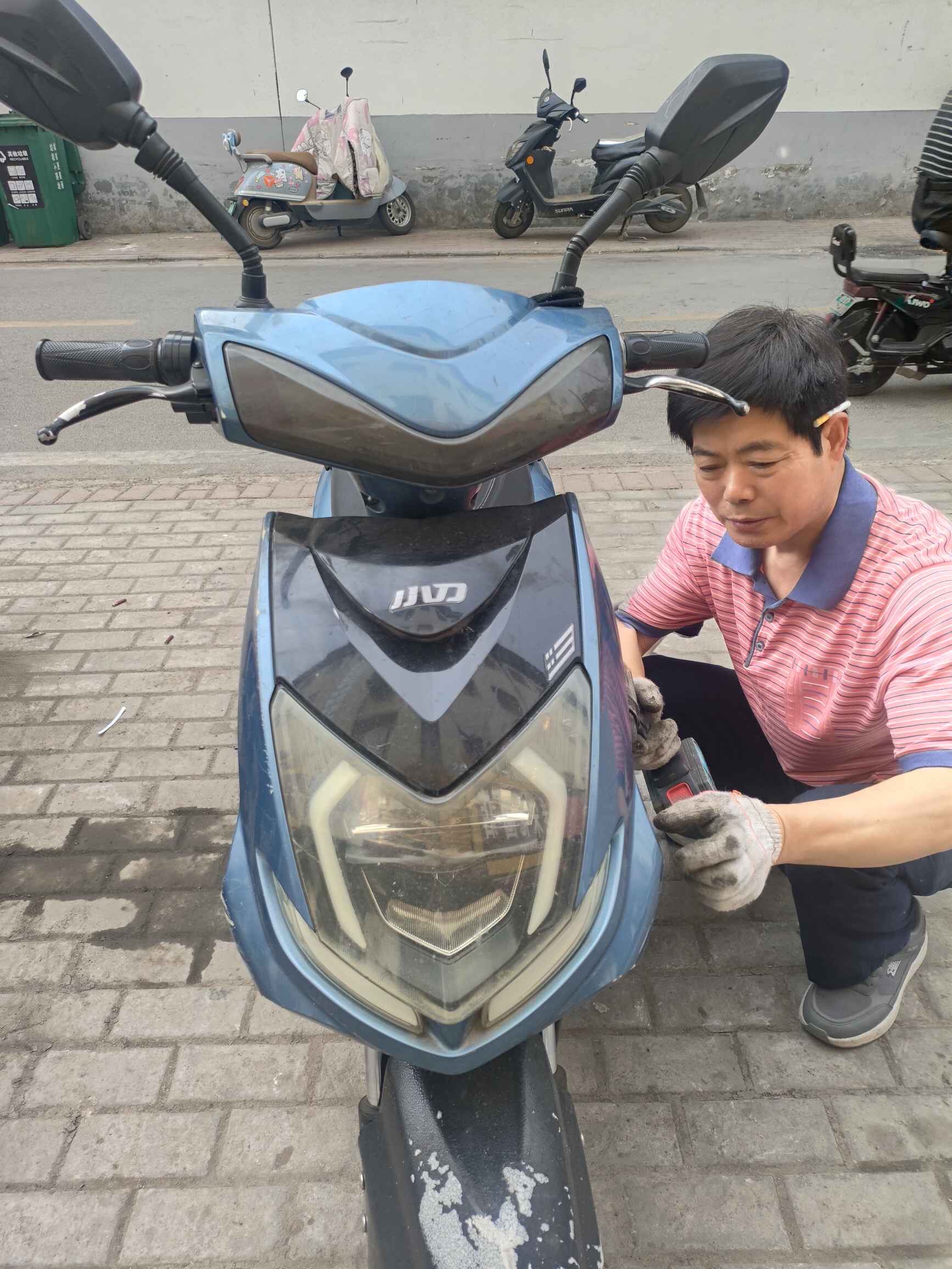林芝迅驰二代电动车外壳塑料配件原厂
