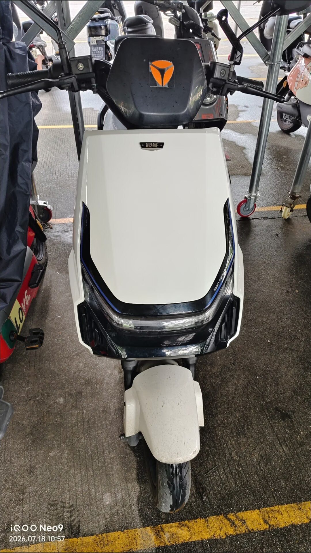 雅迪T35电瓶车原厂外壳配件原装电动车塑料壳大灯尾灯脚踏板