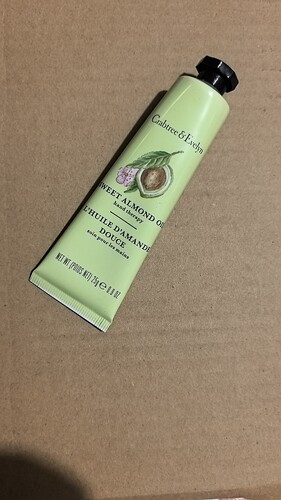 Crabtree & Evelyn 瑰珀翠护手霜