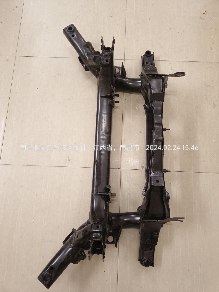 陆风X7老款新款X7劲越汽车配件后副车架总成后桥壳后元宝梁总成