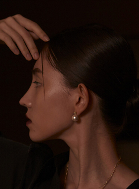 INAKSH个性简约干瓶耳环ins个性设计女士耳钉珍珠耳坠气质耳环