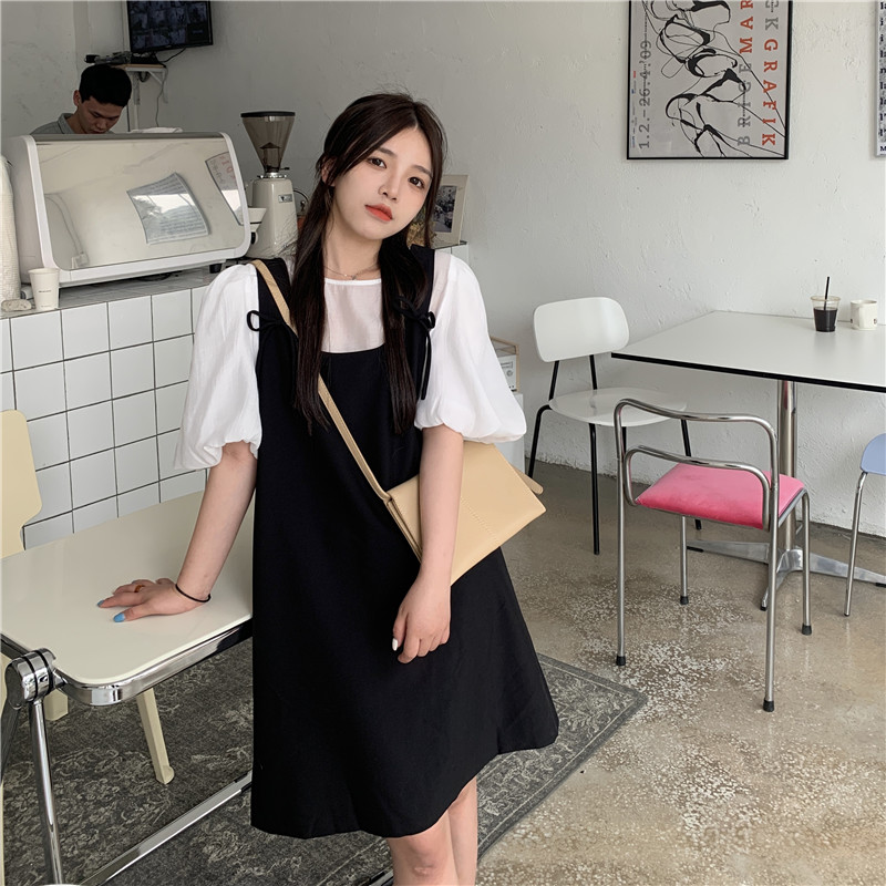 Real price Korean loose bubble sleeve versatile Top + black dress