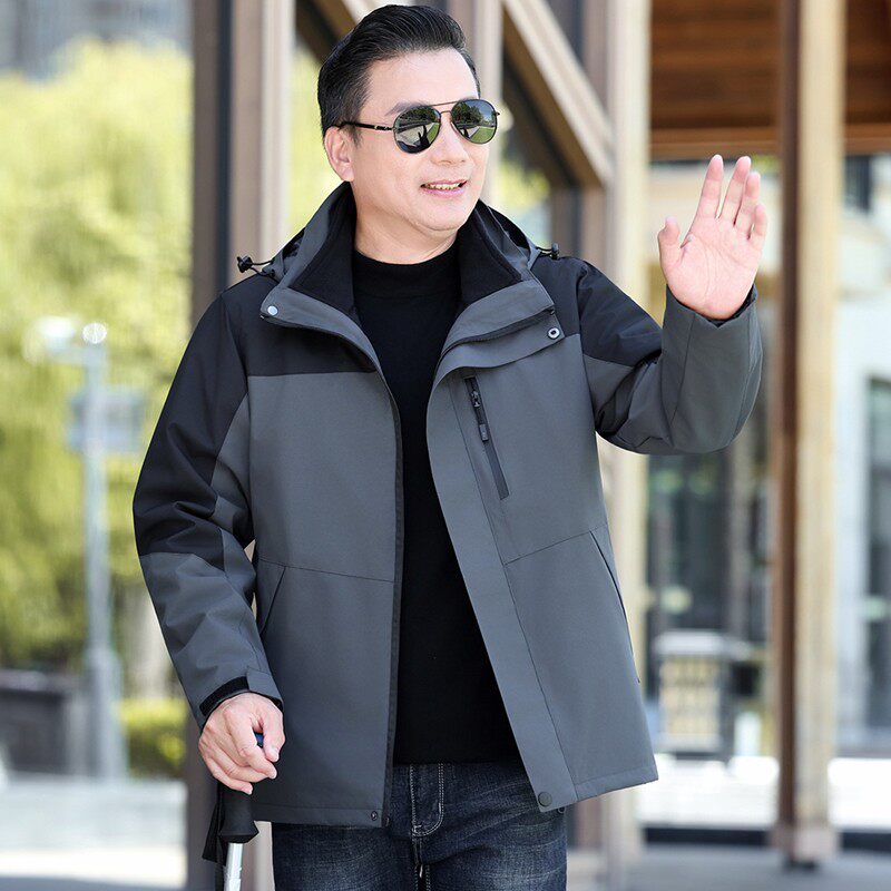 爸爸春秋冲锋衣夹克中老年男士三合一冬季加绒加厚可拆卸防水外套