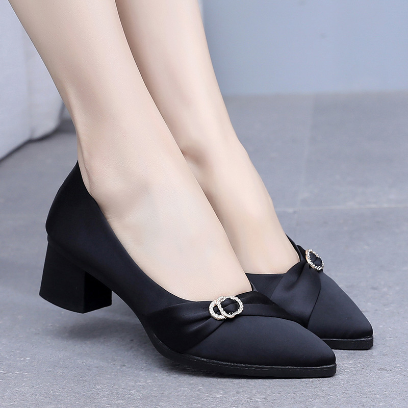 老北京布鞋洋气妈妈高跟鞋一脚蹬