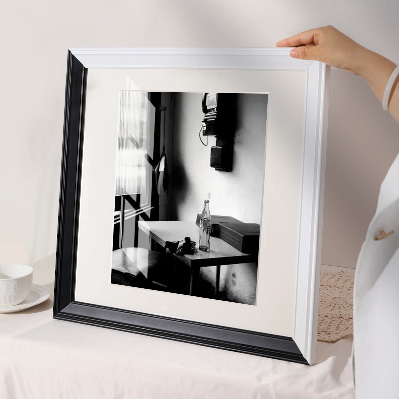 实木轻奢店铺装饰画框装裱黑白撞色相框挂墙高级感a4任意尺寸定制