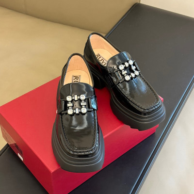 2025早春新款rv女鞋钻扣乐福鞋娜娜同款厚底英伦风皮鞋ol单鞋潮鞋