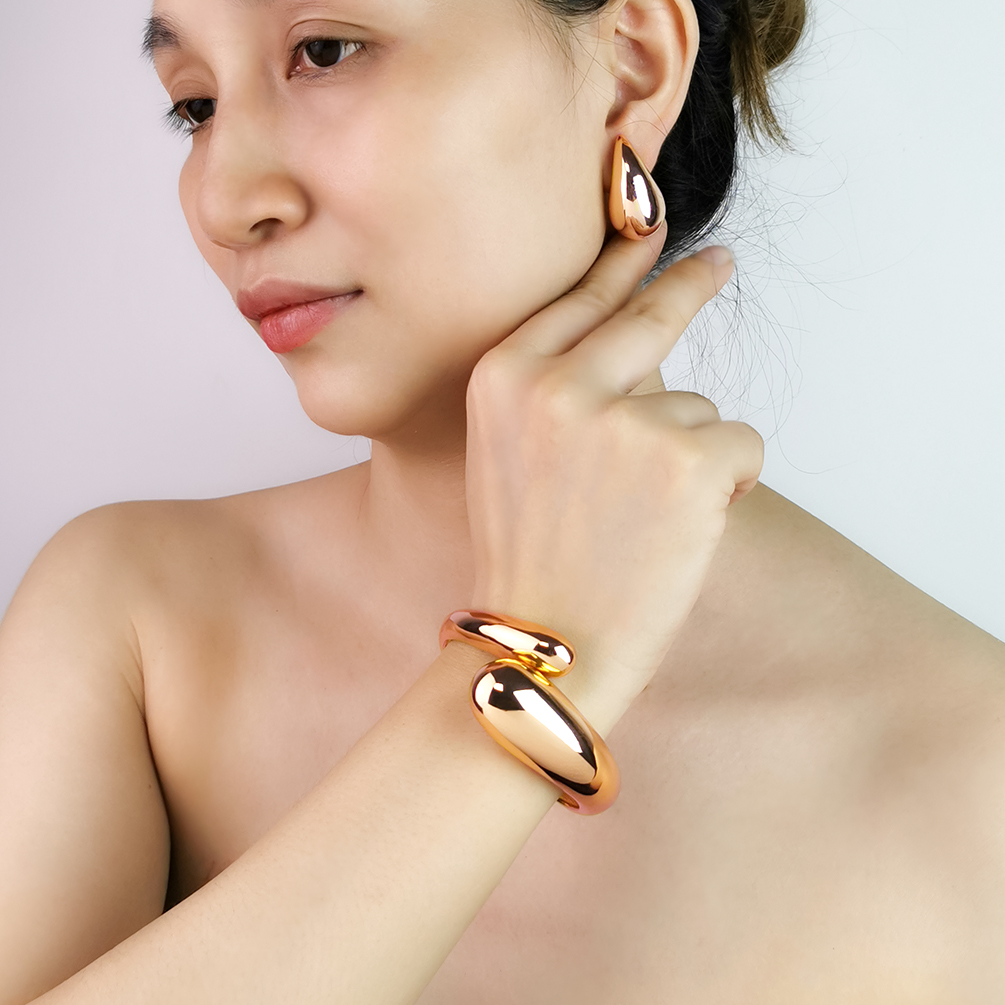 欧美女性合金手镯耳钉套装