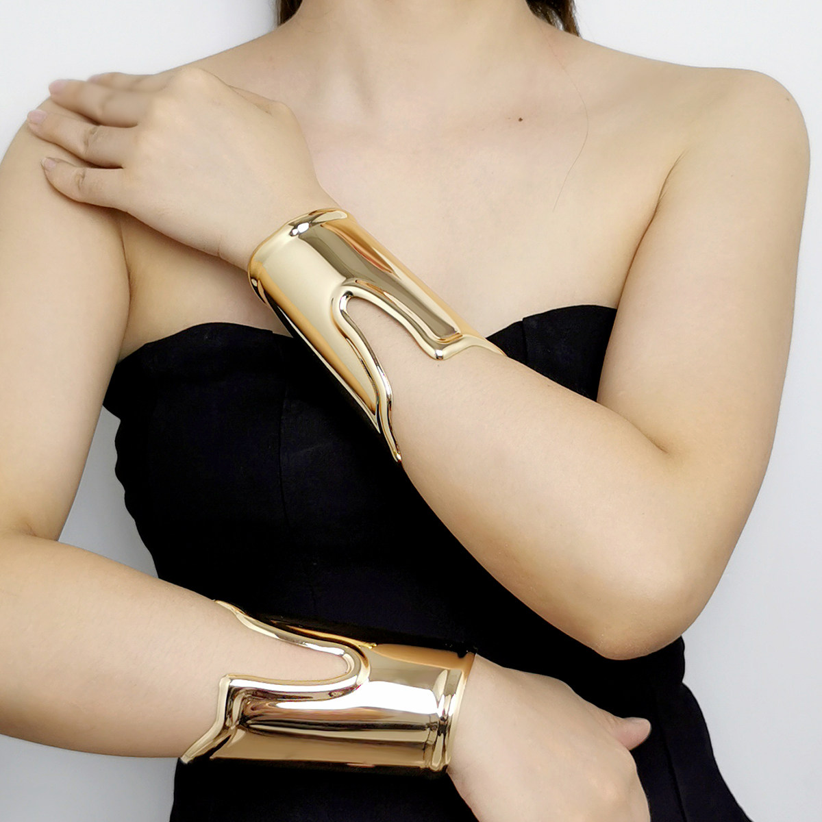 欧美时尚百搭夸张手镯 金色光面宽版手镯女 手环酒吧舞台配饰