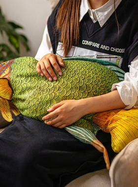 仿真鱼抱枕可爱复古沙发靠垫玩偶PP棉午休枕头创意生日礼物