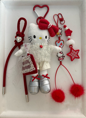 新年红色kt玩偶小香风毛绒包包挂件黑皮斗篷贵气kitty新年礼物