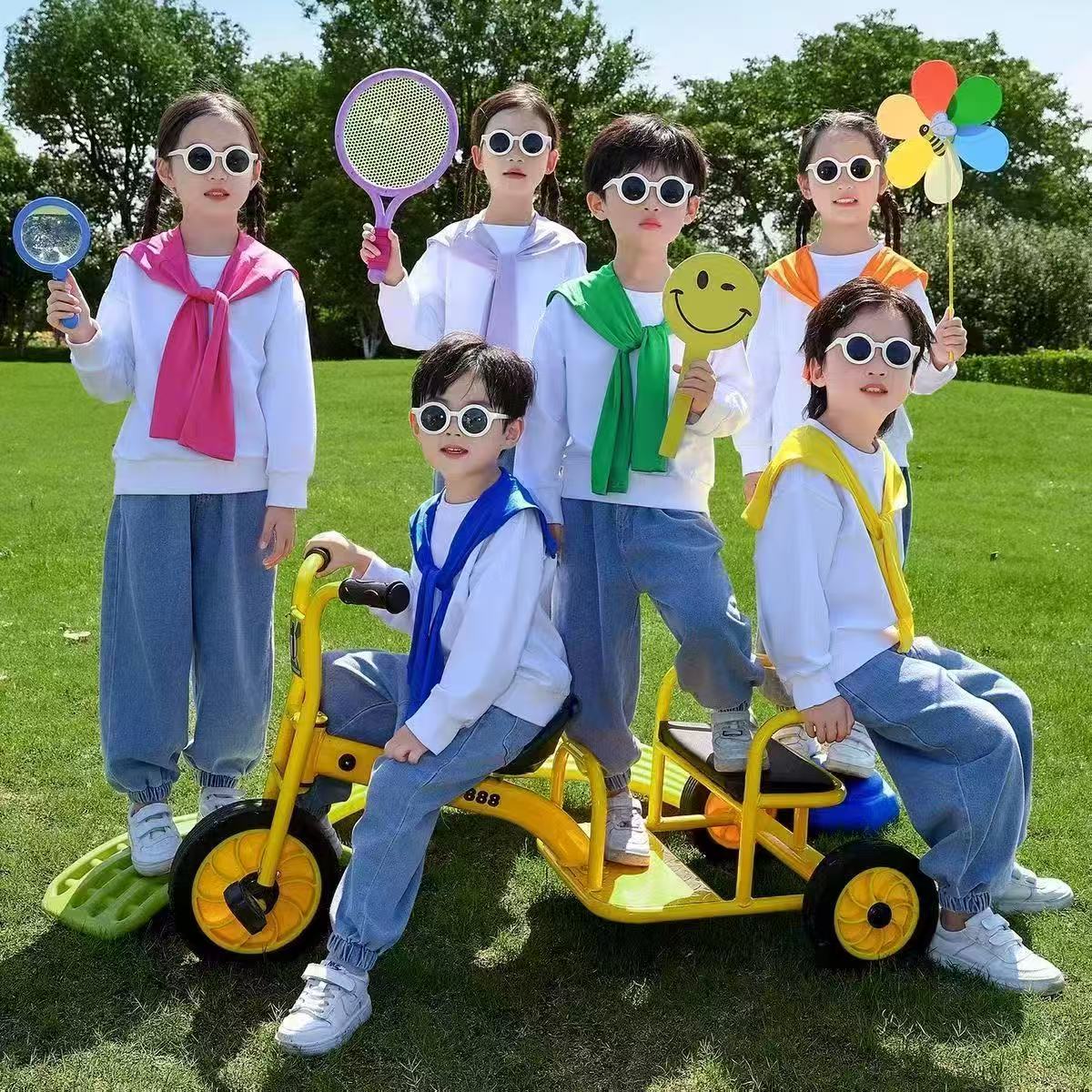 幼儿园七彩啦啦队牛仔毕业