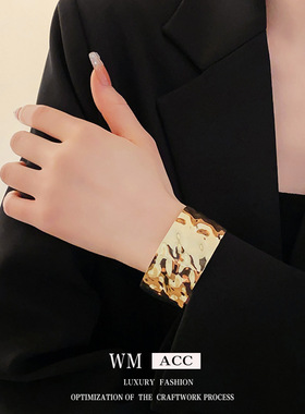 欧美褶皱圆形开口金属手镯冷淡风个性手环轻奢高级感手饰