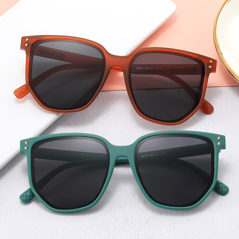 复古圆形太阳镜女潮可爱软妹女拍照防紫外线小框原宿风素颜墨镜男