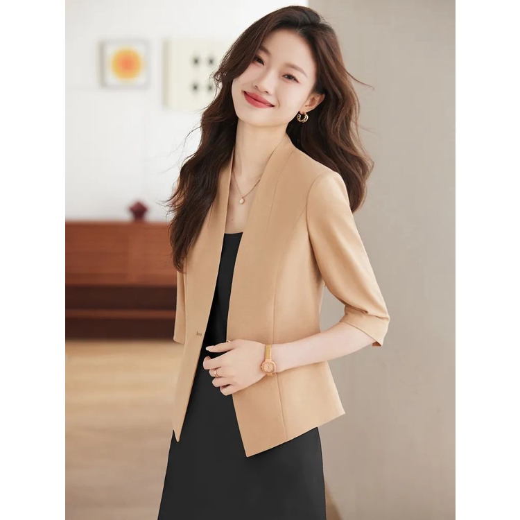 小西装外套女夏季薄款2026新款短款高级感职业中袖无领西服裙套装