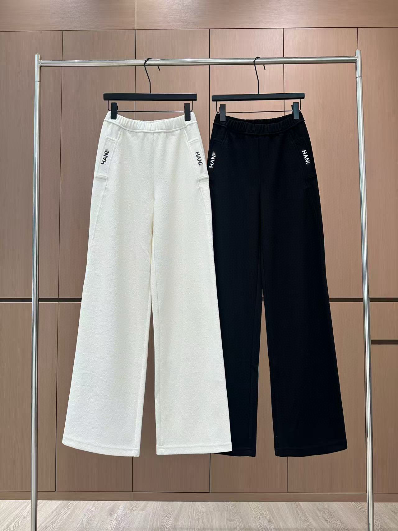 小香风潮牌阔腿裤口袋字母印花休闲长裤女25秋冬松紧腰直筒卫裤子