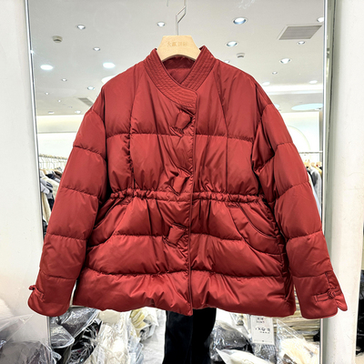 印象秋水927 糖果蝴蝶结三粒扣立领抽绳收腰一手长仿醋酸羽绒服冬