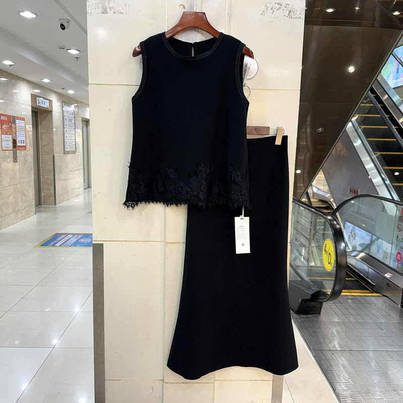 柏多伊俪6759 下摆贴蕾丝后背蝴蝶结无袖上衣+中长鱼尾裙两件套夏