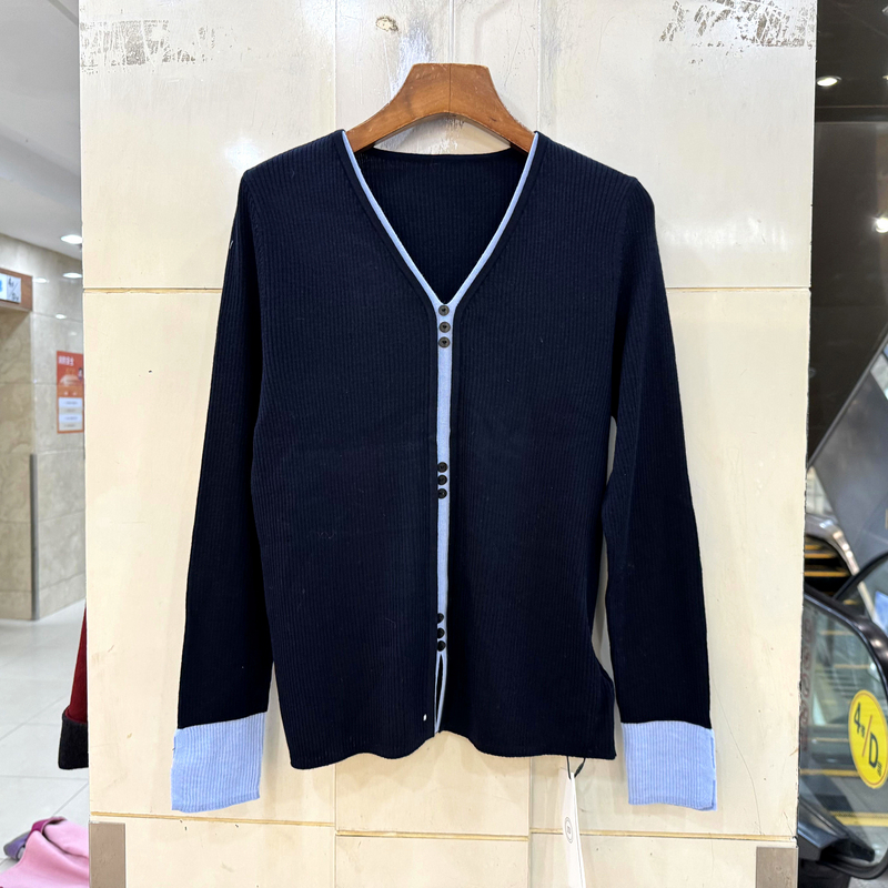 30-25600 欧洲站秋装2025款撞色单排扣门禁V领开叉羊毛针织衫毛衣