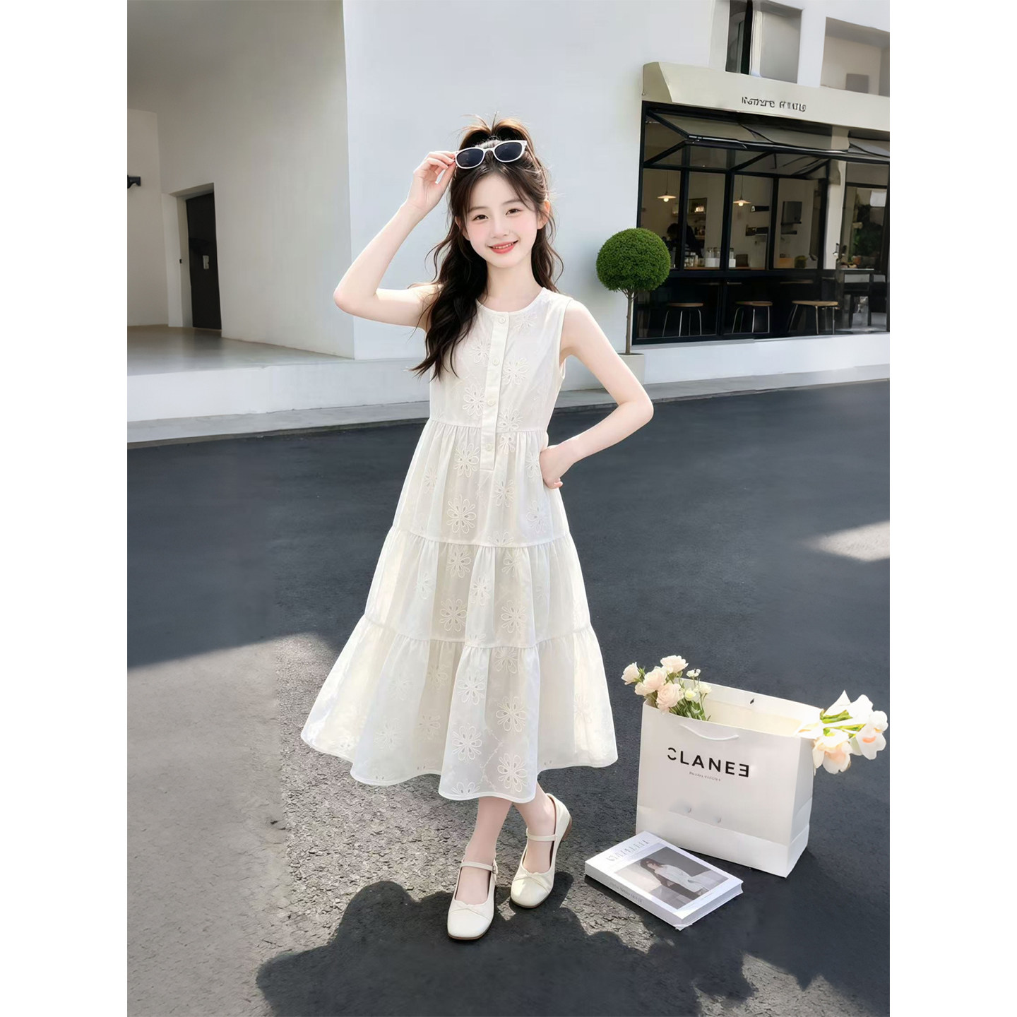 女童夏季白色无袖连衣裙2026新款儿童圆领巨好看公主蛋糕长裙子潮