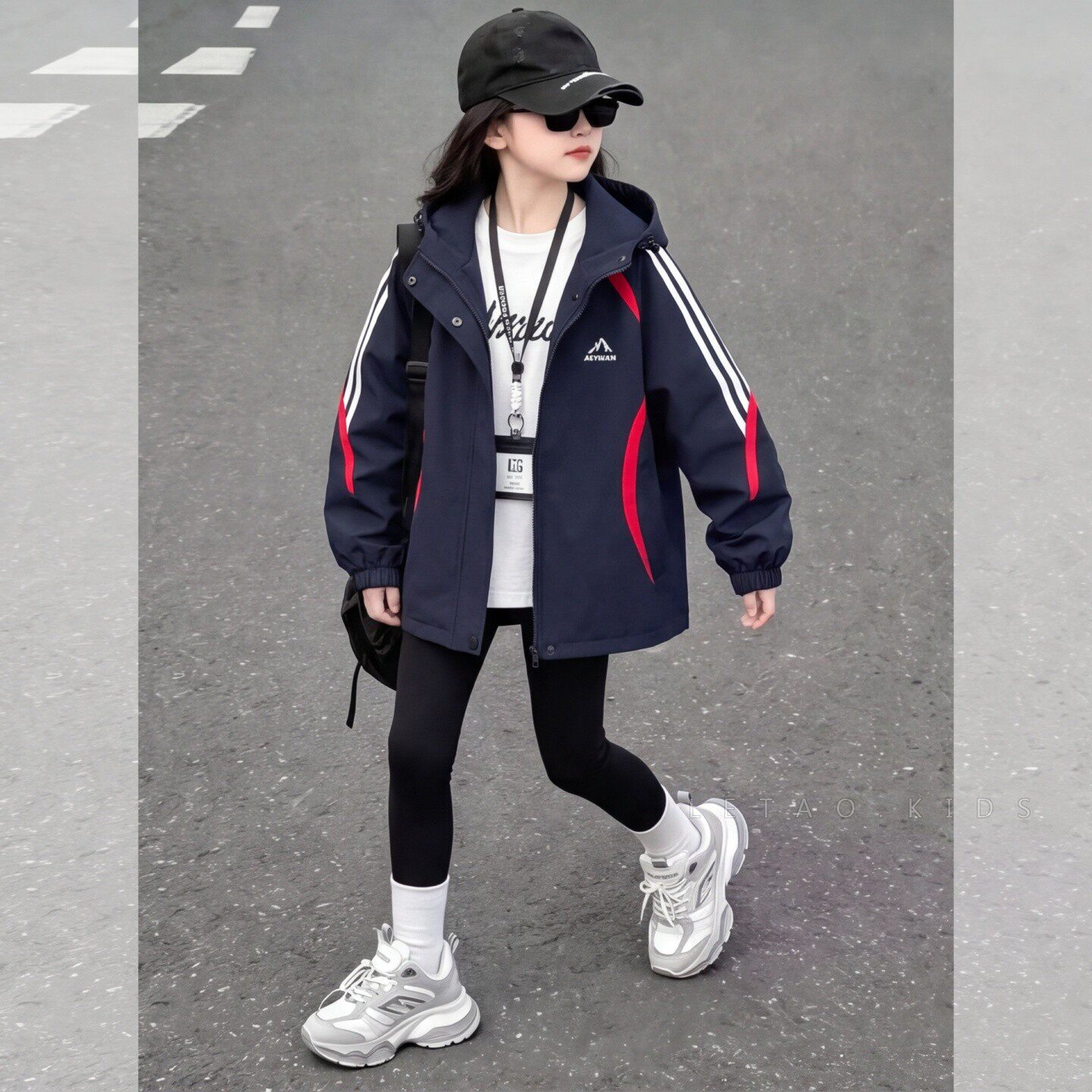 女童2026新款秋冬连帽冲锋衣外套