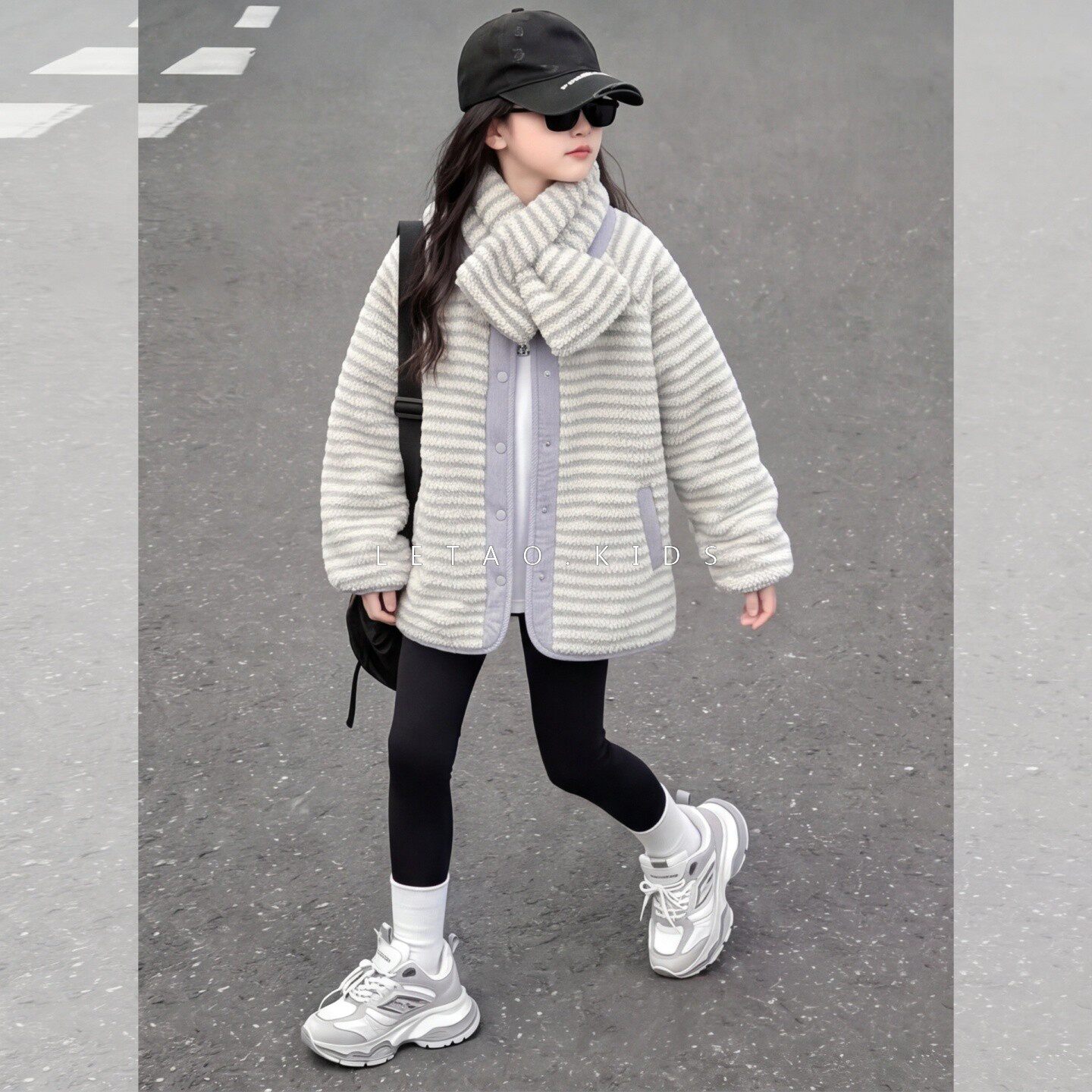 女童秋冬加厚洋气条纹毛毛衣外套