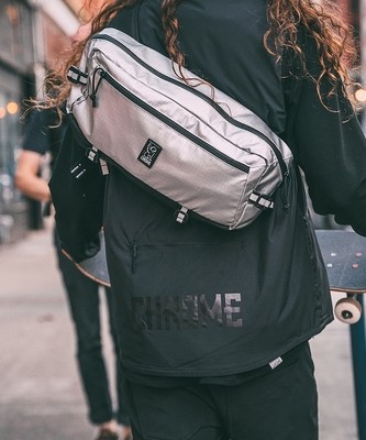 日本代购 CHROME INDUSTRIES 自行车骑行机车后背包大容量挎包