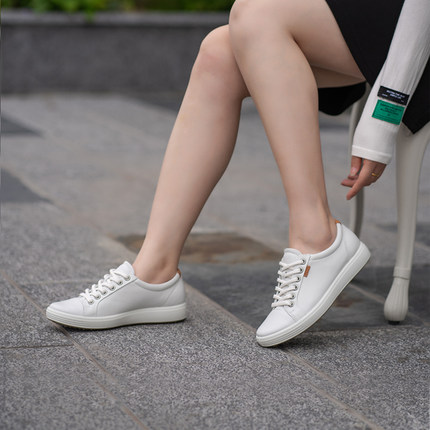 ECCO爱步女鞋时尚小白鞋耐磨运动休闲板鞋 柔酷7号430003国内现货
