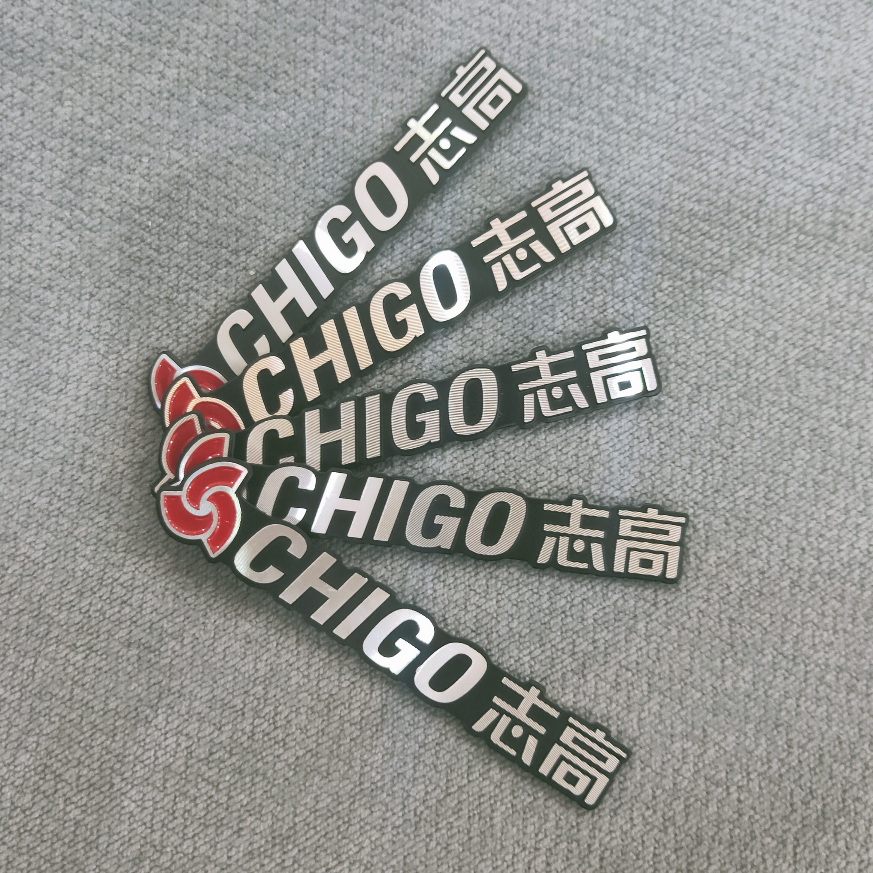 厂家特惠定做金属logo机械设备电器具橱柜铝高光拉丝门标铭牌制作