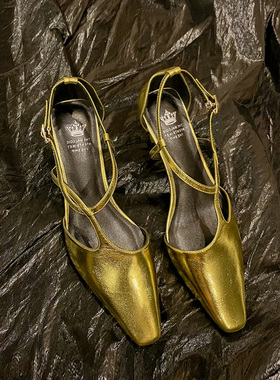 Le' Queen中跟金色凉鞋小方头中空包头交叉一字扣带猫跟玛丽珍鞋