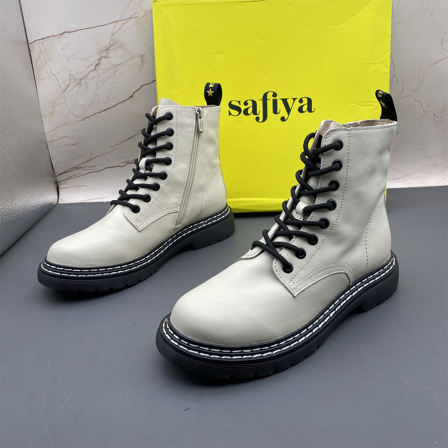 正品Safiya索菲娅撤柜断码牛皮女鞋平底防滑系带圆头时尚马丁靴