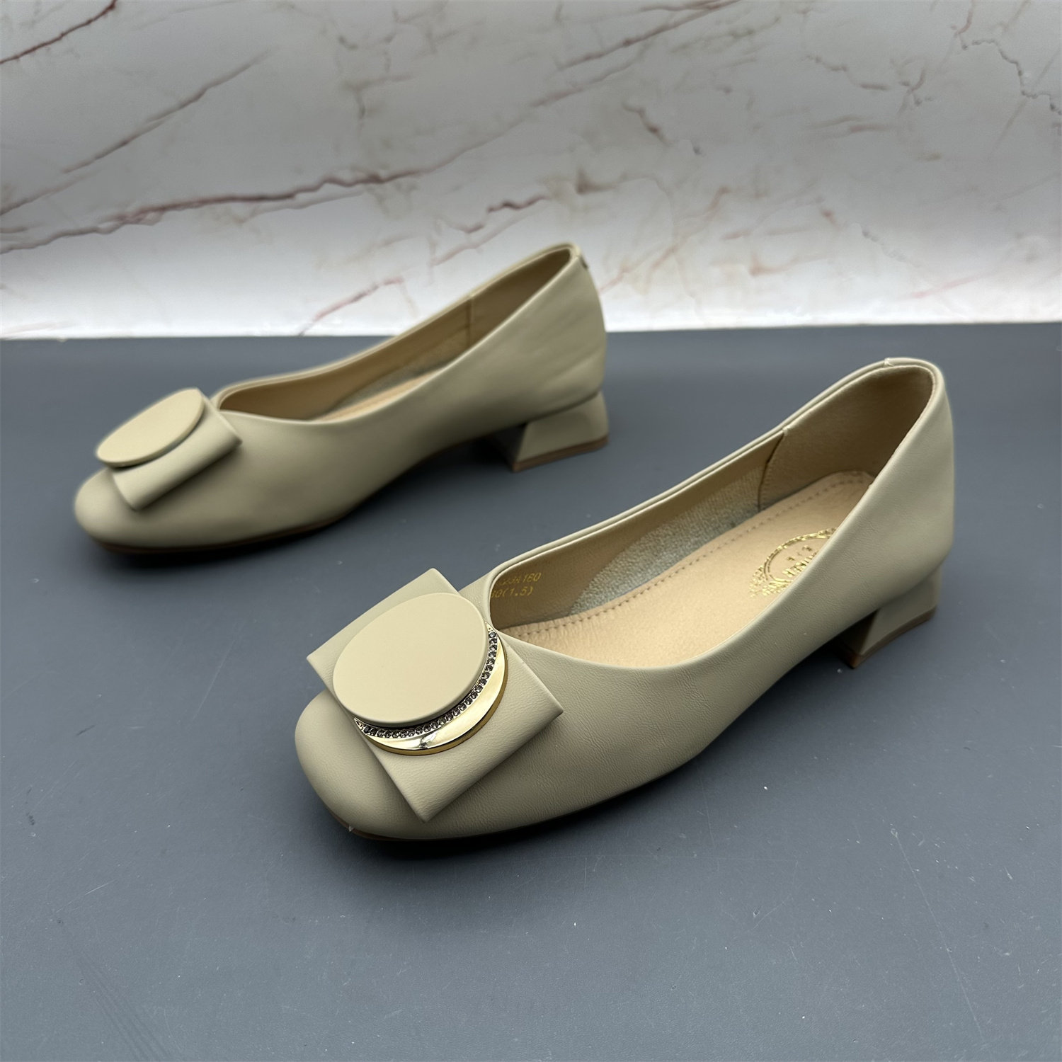 撤柜瓢鞋新款韩版圆头平跟防滑柔软时尚气质软皮一脚蹬浅口单鞋,女鞋,浅口单鞋,淘宝优惠券,粉丝福利购,淘宝优惠卷