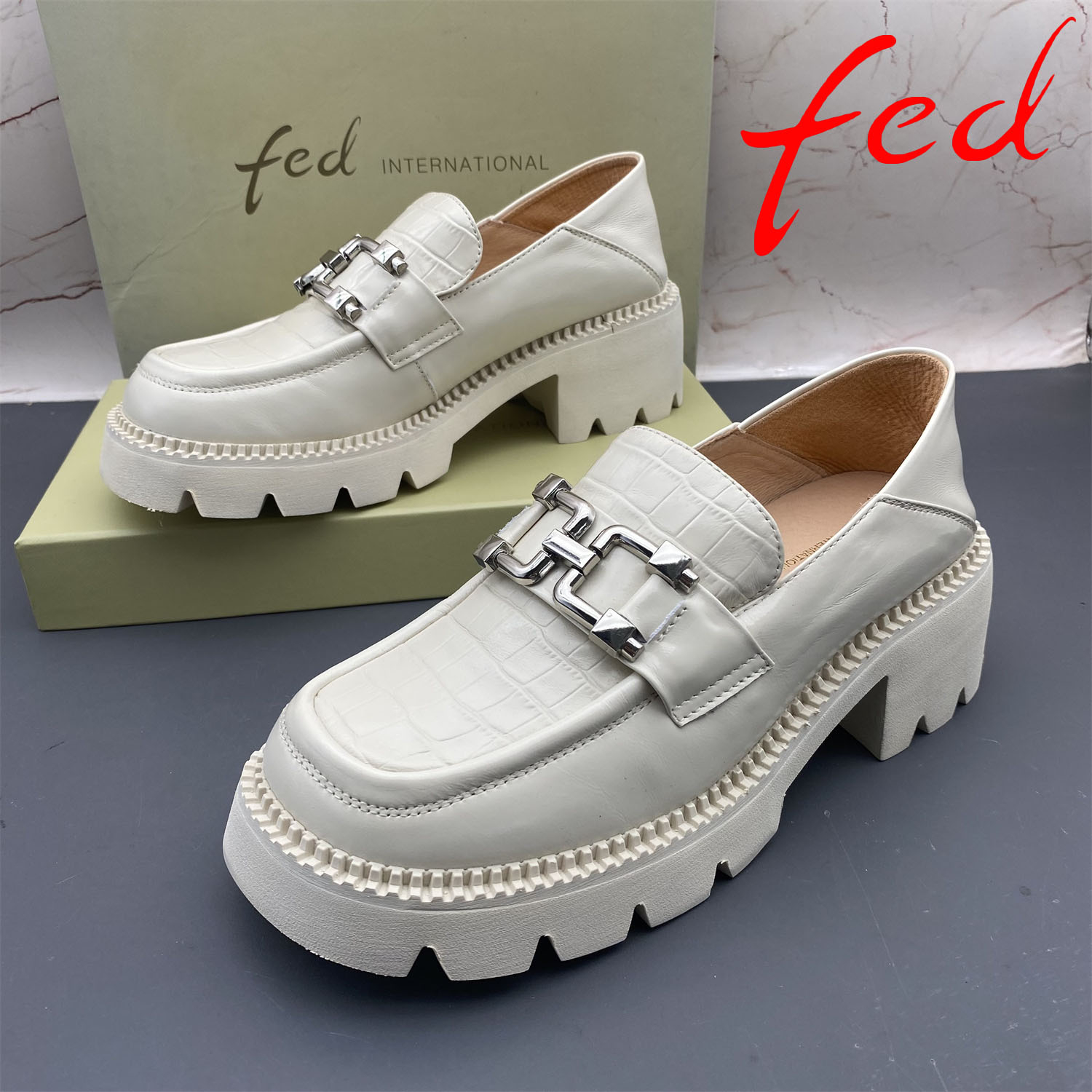 39码正品fed/艾芙伊迪撤柜牛皮女鞋圆头中口平跟防滑时尚乐福鞋