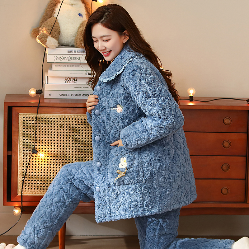 女珊瑚绒绒提花甜美居家服