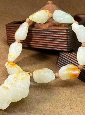 保真正品新疆和田玉龙生九子手持红皮立体雕刻龙头