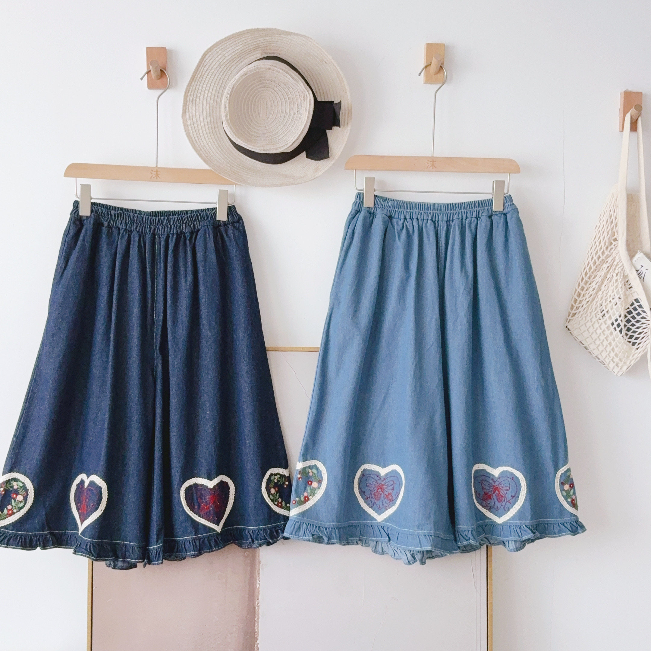 熊姑娘森系甜美刺绣花拼接荷叶边贴布爱心牛仔裤百搭裤子0659851