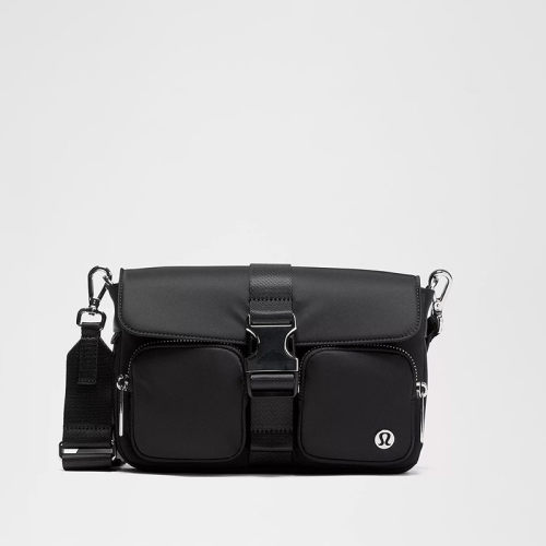 Wunderlust 女士多口袋设计斜挎包丨lululemon丨LW9FKSS