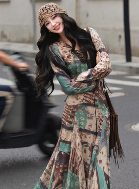 AZure法式复古印花连衣裙温柔气质显瘦长袖大裙摆长裙修身通勤秋