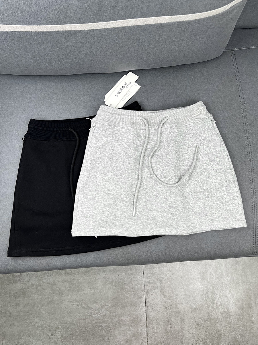 丁妮妮自制灰色卫衣裙短裙打底裙女运动休闲黑色甜辣裙包臀半身裙