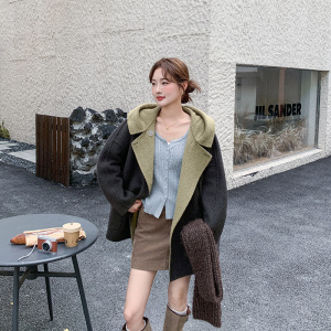 【新款】双色帽70羊毛大衣配包包 2D079-8953 P285控418，女装短外套，浙宝129