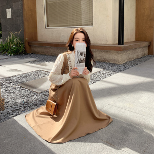 法式蕾丝拼接连衣裙女2025春新款设计感假两件气质绝美减龄茶歇裙图片