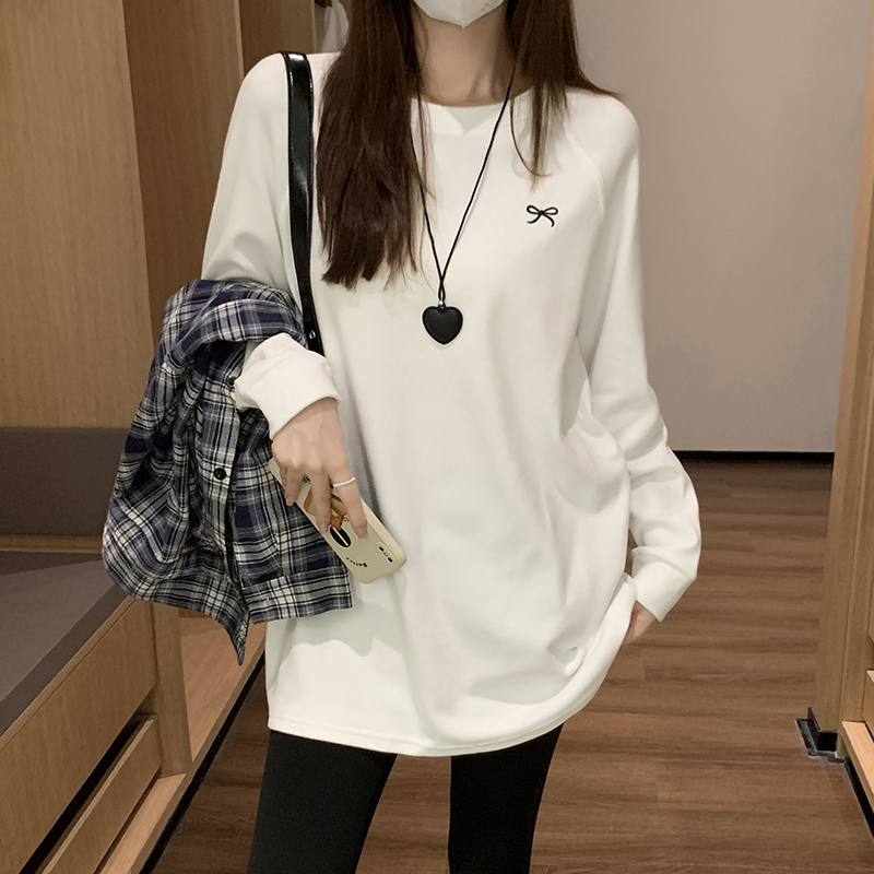 白色中长款长袖T恤女秋冬季韩版搭配鲨鱼裤叠穿卫衣刺绣内搭上衣
